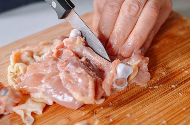 How to Debone a Chicken Thigh, cwww5.fioekdjsdas.cf
