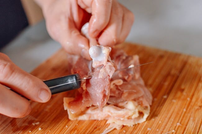 Deboning a chicken thigh, cwww5.fioekdjsdas.cf