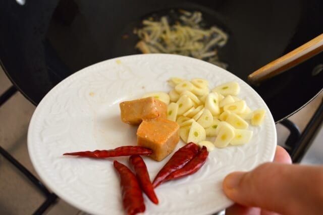 Stir Fried Water Spinach with Fermented Tofu, by cwww5.fioekdjsdas.cf