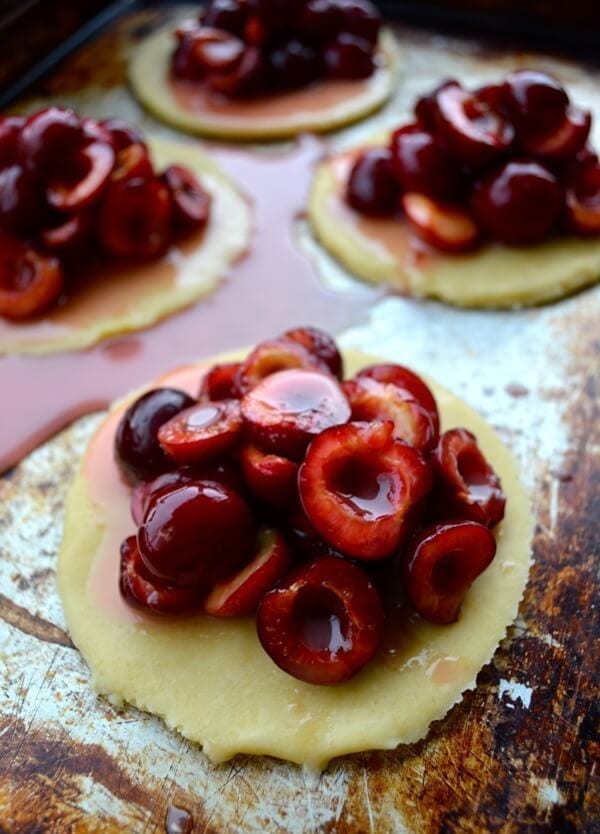Sweet Cherry Hand Pies by cwww5.fioekdjsdas.cf