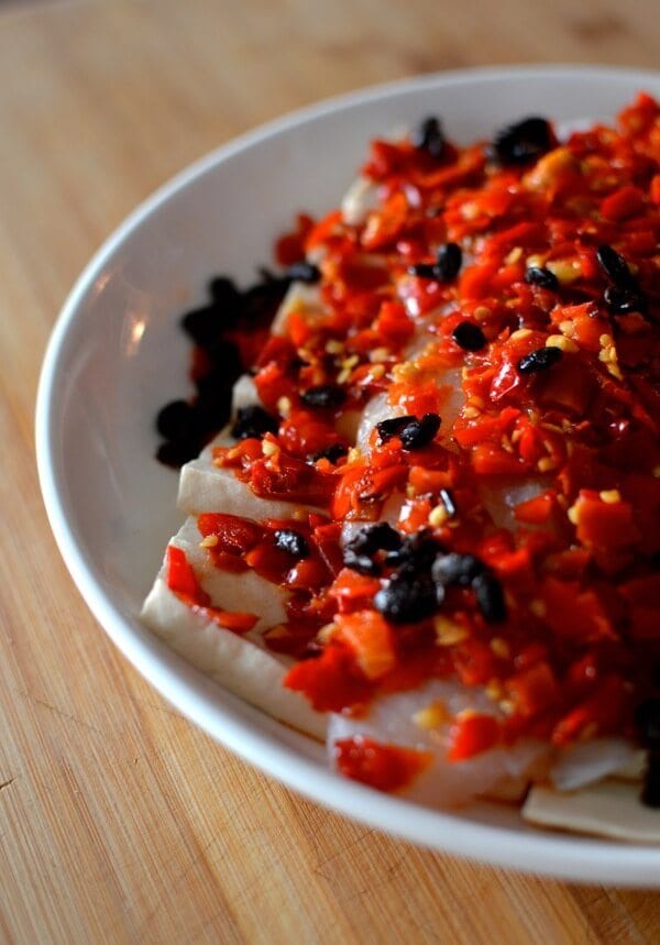 Hunan Steamed Fish with Salted Chilies - Duo Jiao Yu, by cwww5.fioekdjsdas.cf