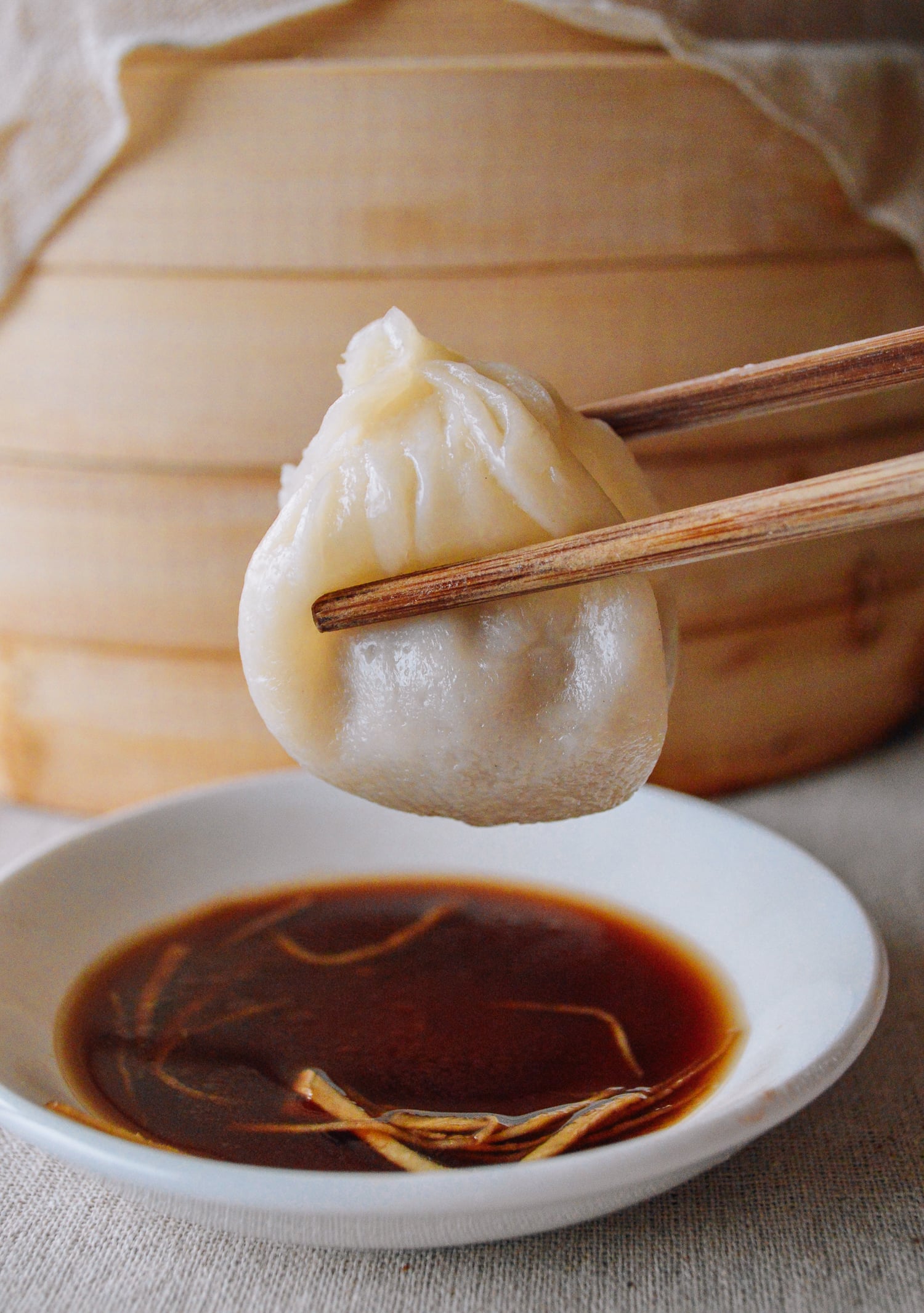 Chinese soup dumpling AKA xiaolongbao and vinegar, by cwww5.fioekdjsdas.cf