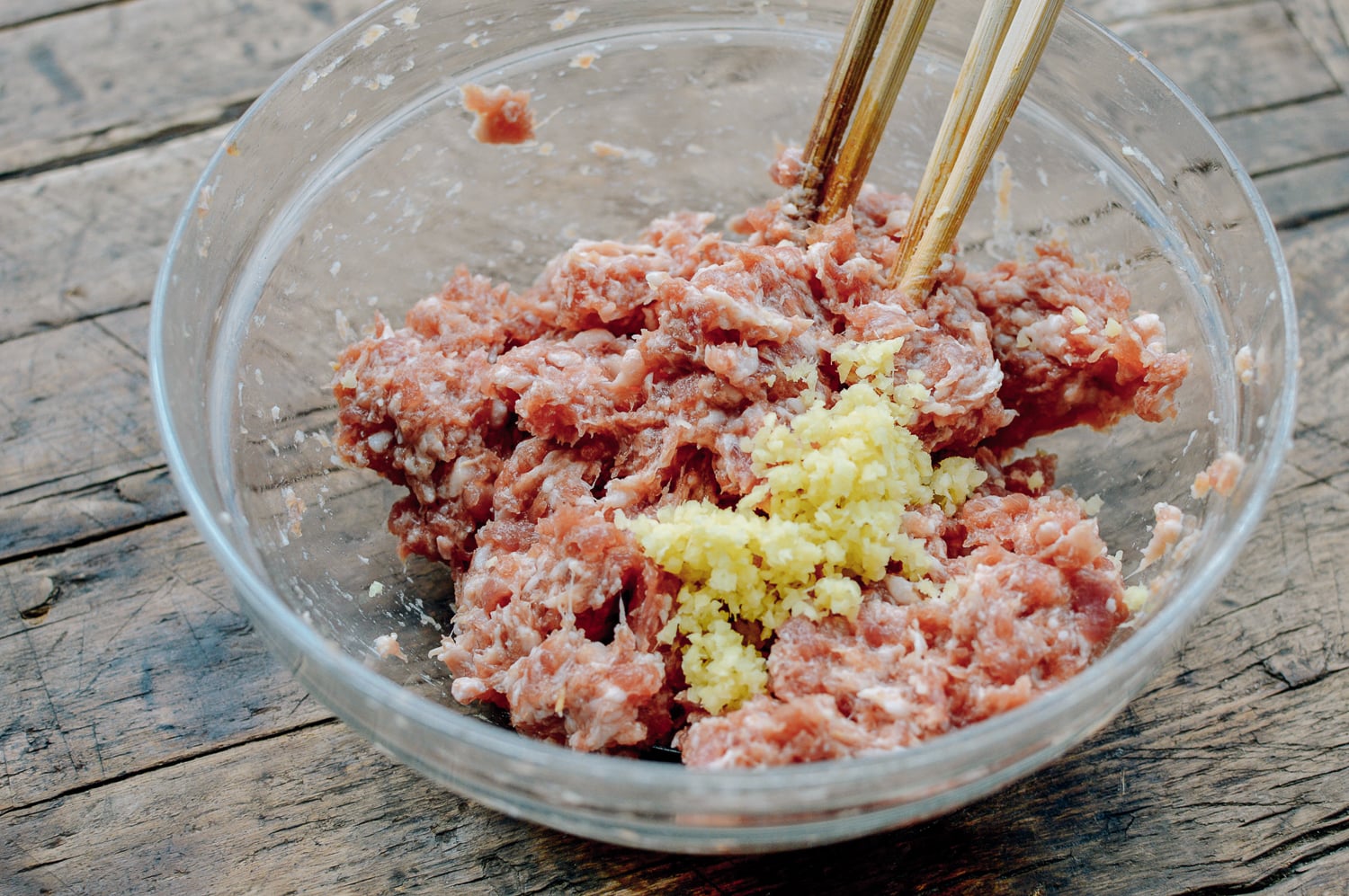 Mixing ground pork dumpling filling, by cwww5.fioekdjsdas.cf