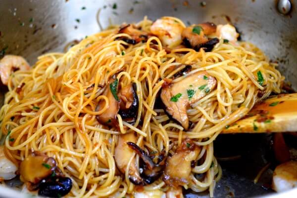 Soy Sauce Butter Pasta with Shrimp and Shiitakes by cwww5.fioekdjsdas.cf