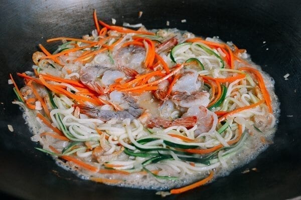 Vegetable Noodles with Shrimp, by cwww5.fioekdjsdas.cf