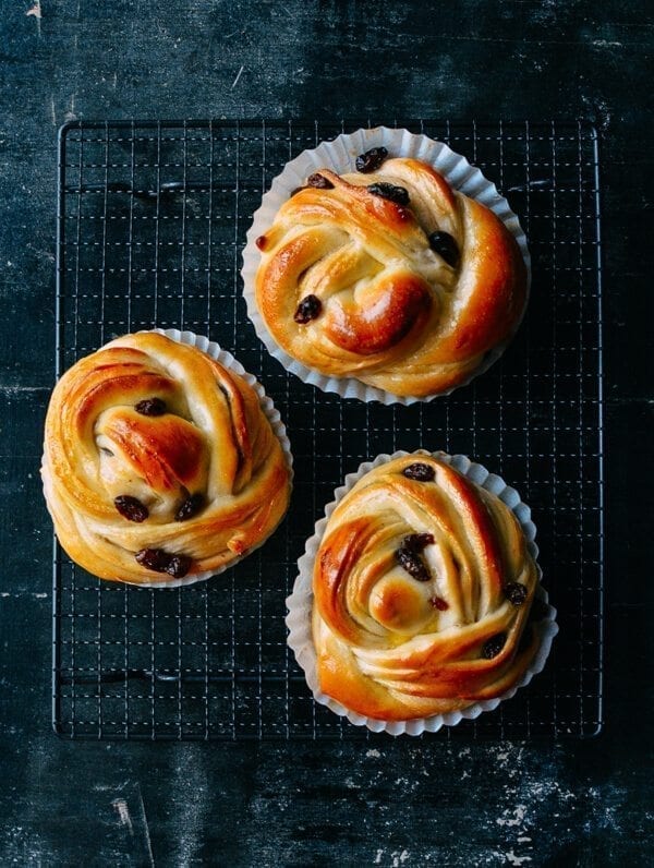 Cinnamon Raisin Buns, by cwww5.fioekdjsdas.cf