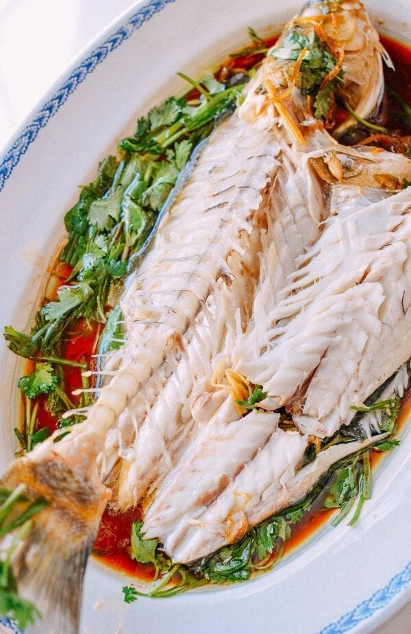 How to serve a Chinese Steamed Whole Fish, by cwww5.fioekdjsdas.cf