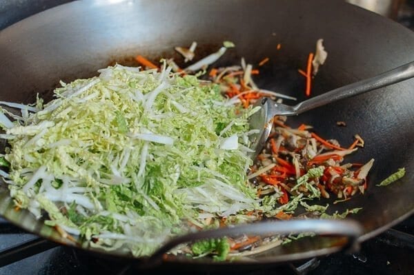 Adding shredded napa cabbage, by cwww5.fioekdjsdas.cf
