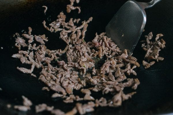 Frying the shredded pork, by cwww5.fioekdjsdas.cf