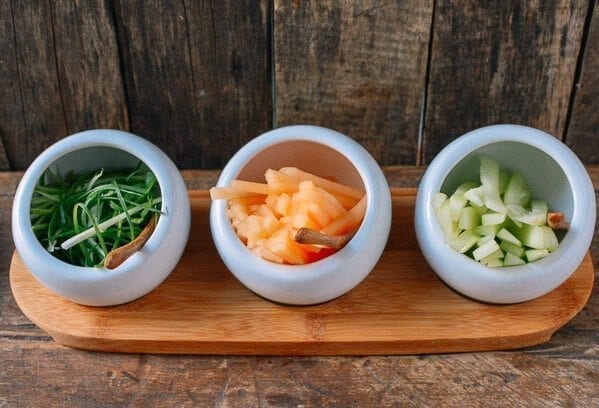 Julienned scallions, cantaloupe, cucumber, by cwww5.fioekdjsdas.cf