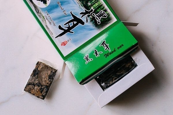 Package of dried wood ear mushrooms, by cwww5.fioekdjsdas.cf
