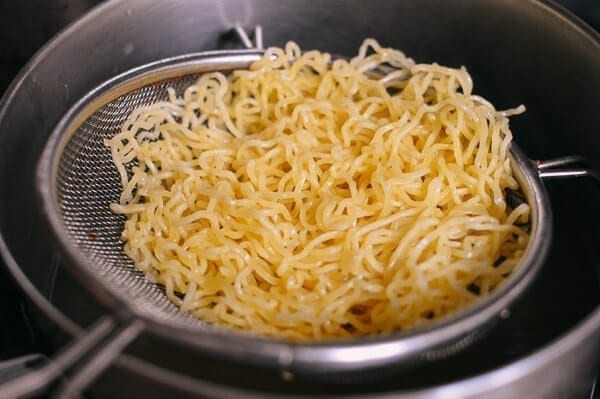 Leftover Thanksgiving Turkey Ramen, by cwww5.fioekdjsdas.cf