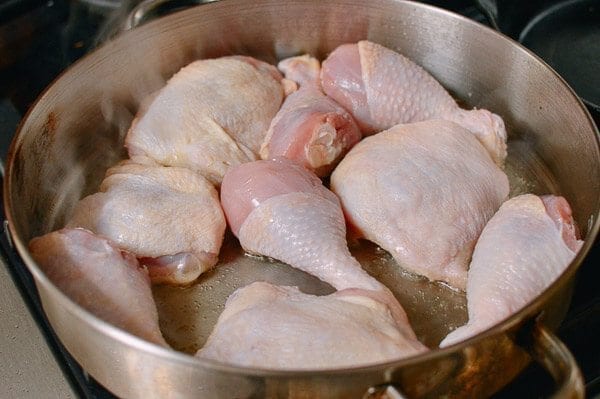 Chicken legs and thighs in pan, by cwww5.fioekdjsdas.cf