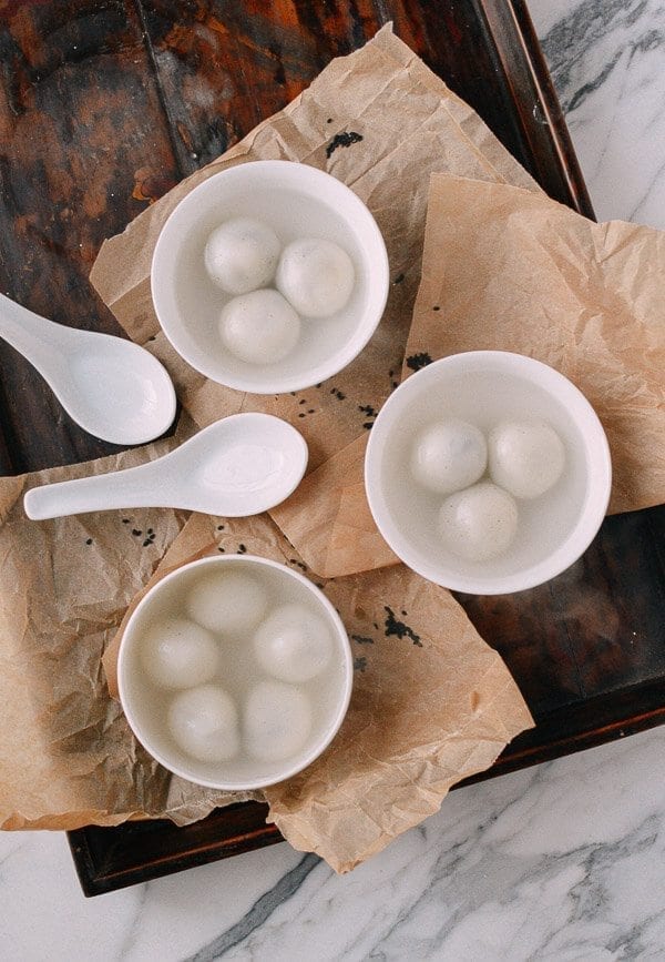 Tang Yuan (Sweet Rice Balls with Black Sesame Filling), by cwww5.fioekdjsdas.cf