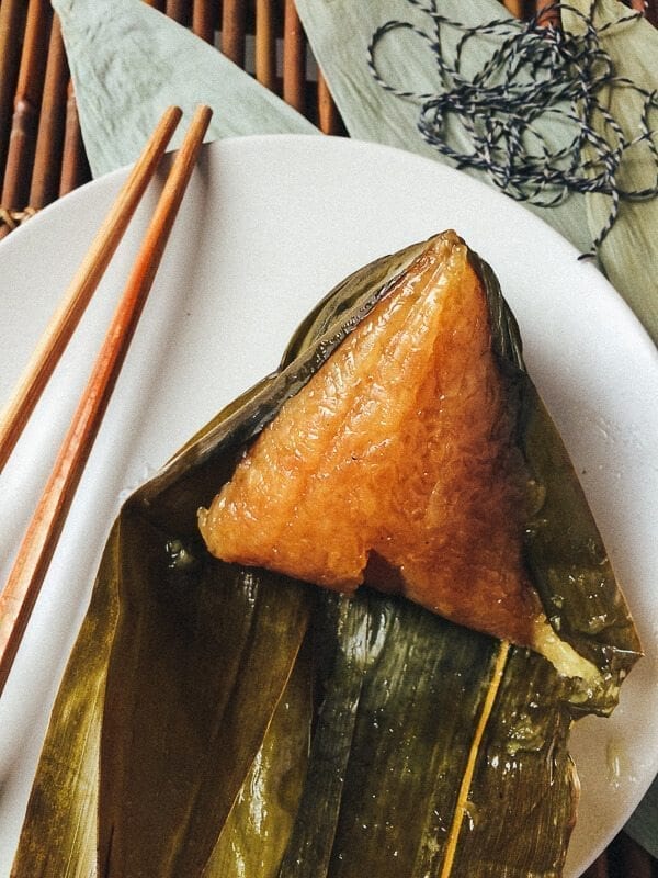 alkaline zongzi on a plate  by cwww5.fioekdjsdas.cf