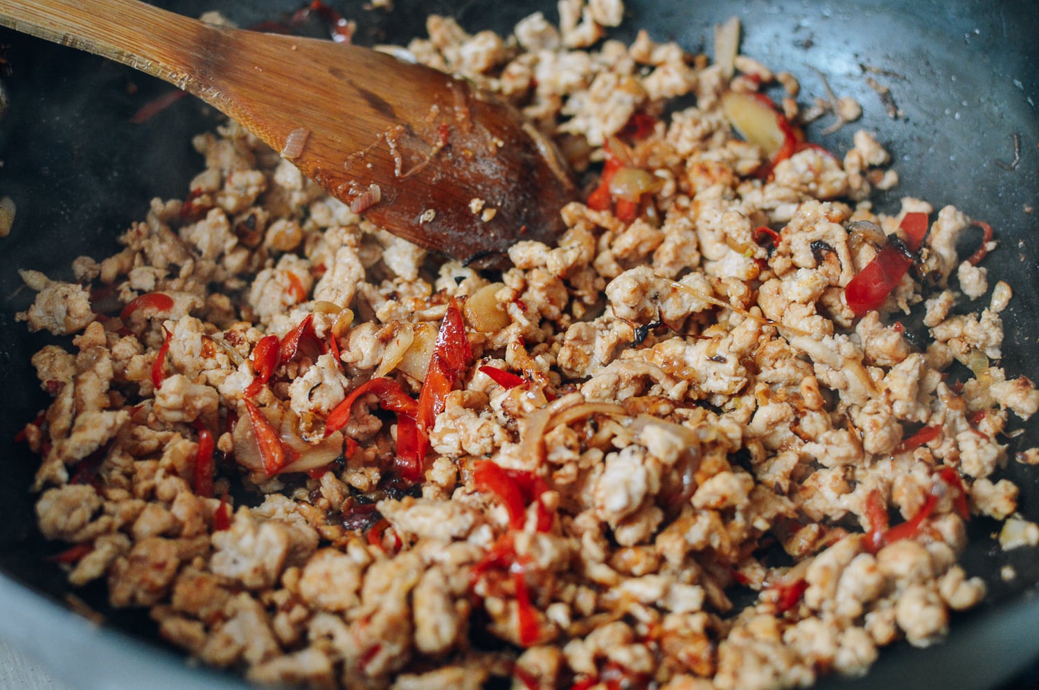 Thai Basil Chicken (Easy Gai Pad Krapow), by cwww5.fioekdjsdas.cf