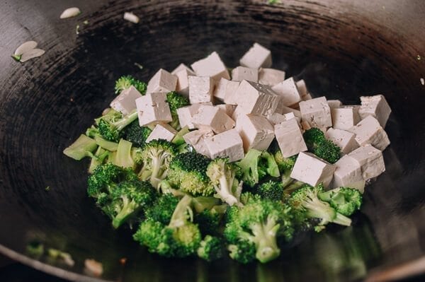 10-Minute Broccoli Tofu Bowls, by cwww5.fioekdjsdas.cf