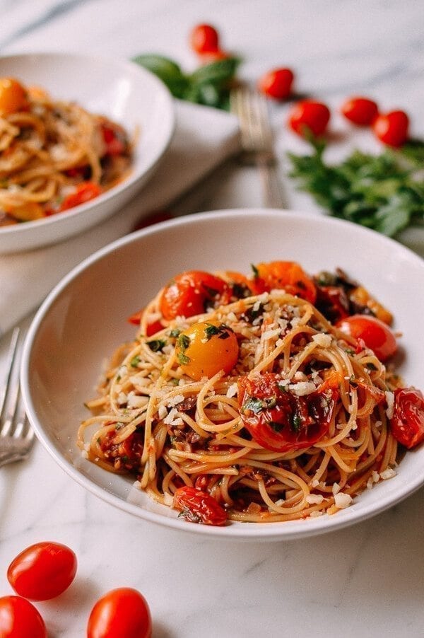 Roasted Cherry Tomato Pasta Puttanesca, by cwww5.fioekdjsdas.cf