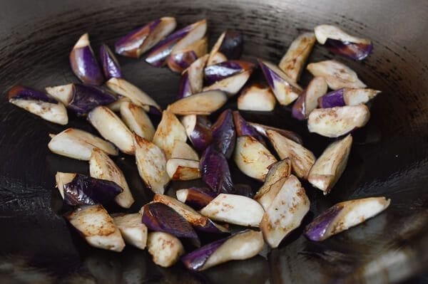 Thai Eggplant Stir-fry with Chicken & Basil, by cwww5.fioekdjsdas.cf