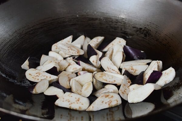 Thai Eggplant Stir-fry with Chicken & Basil, by cwww5.fioekdjsdas.cf