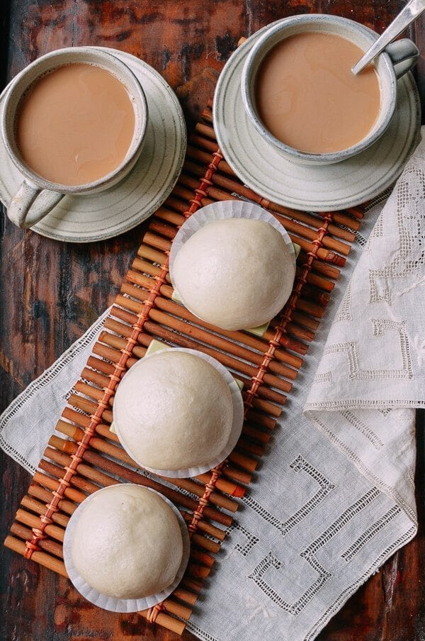 Cantonese Steamed Custard Buns (Nai Wong Bao), by cwww5.fioekdjsdas.cf