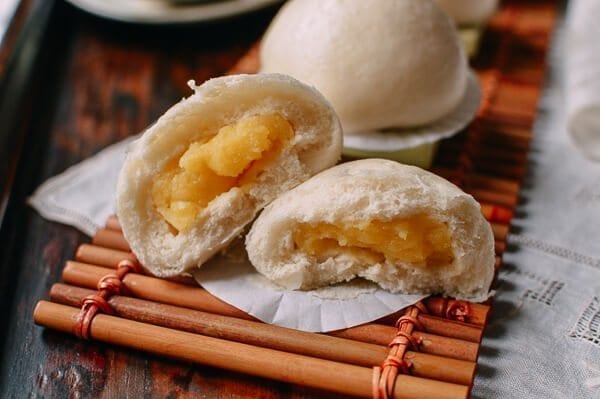 Cantonese Steamed Custard Buns (Nai Wong Bao), by cwww5.fioekdjsdas.cf