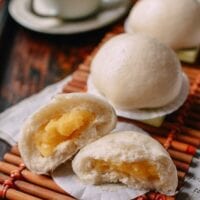 Cantonese Steamed Custard Buns (Nai Wong Bao), by cwww5.fioekdjsdas.cf