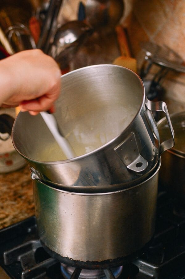 double boiler setup for Cantonese Steamed Custard Buns, by cwww5.fioekdjsdas.cf