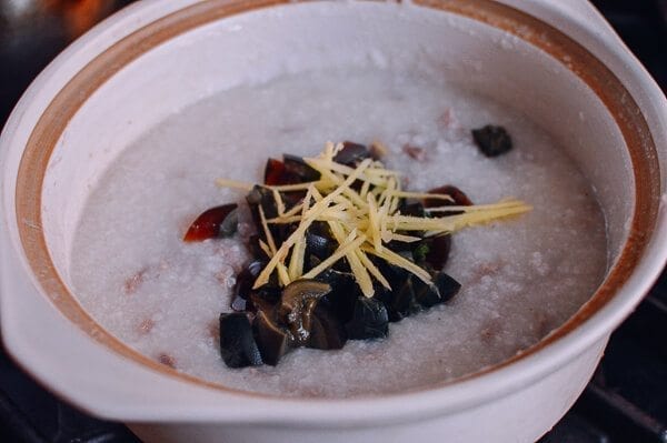 Adding ginger and thousand year old egg to congee, by cwww5.fioekdjsdas.cf