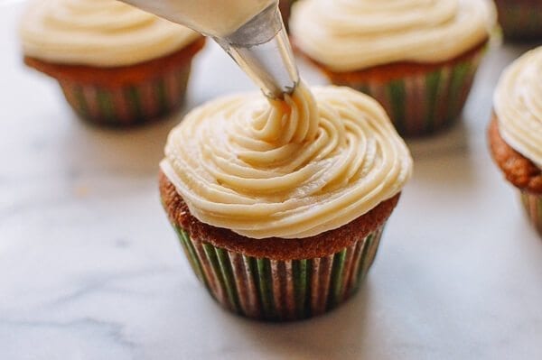 Pumpkin Cupcakes with Maple Vanilla Buttercream, by cwww5.fioekdjsdas.cf