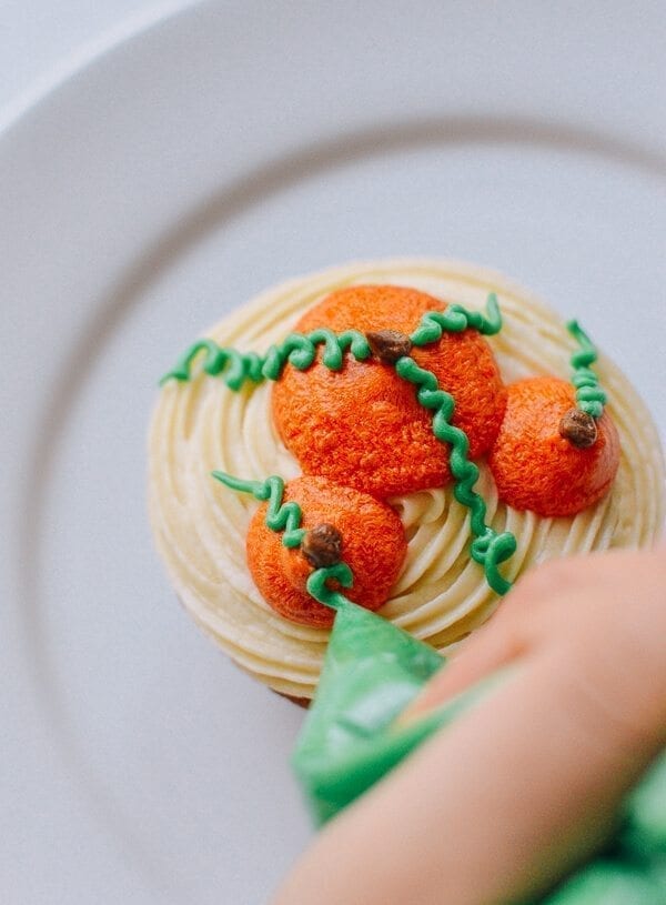 Pumpkin Cupcakes with Maple Vanilla Buttercream, by cwww5.fioekdjsdas.cf