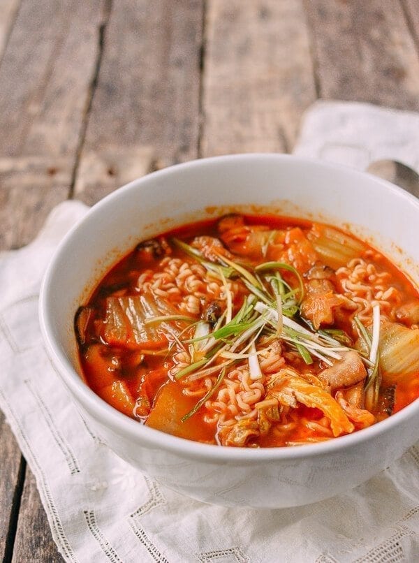 Quick and Easy Kimchi Ramen, by cwww5.fioekdjsdas.cf