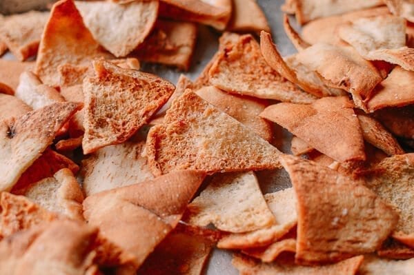 Pita Chips & Hummus, by cwww5.fioekdjsdas.cf