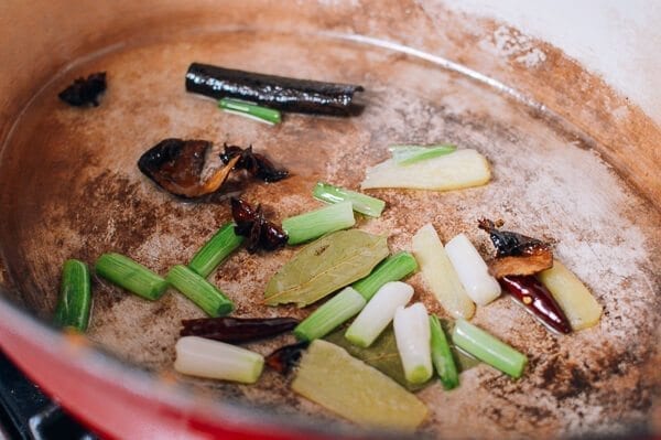 Braised Pork Trotters with Soybeans, by cwww5.fioekdjsdas.cf