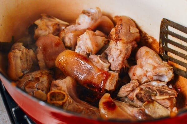 Braised Pork Trotters with Soybeans, by cwww5.fioekdjsdas.cf