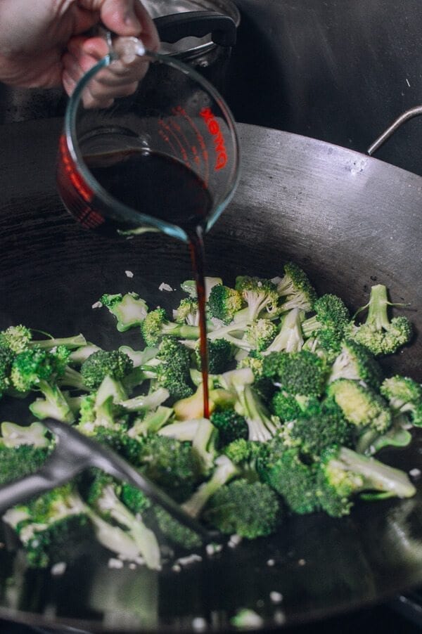 Takeout-Style Broccoli with Garlic Sauce, by cwww5.fioekdjsdas.cf
