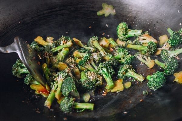 Takeout-Style Broccoli with Garlic Sauce, by cwww5.fioekdjsdas.cf