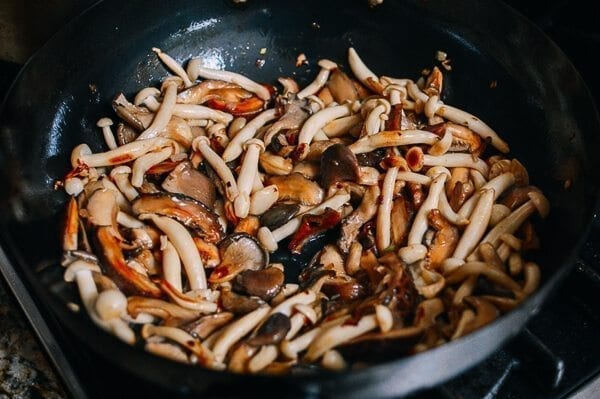 Soy Sauce Braised Wild Mushroom Noodles, by cwww5.fioekdjsdas.cf