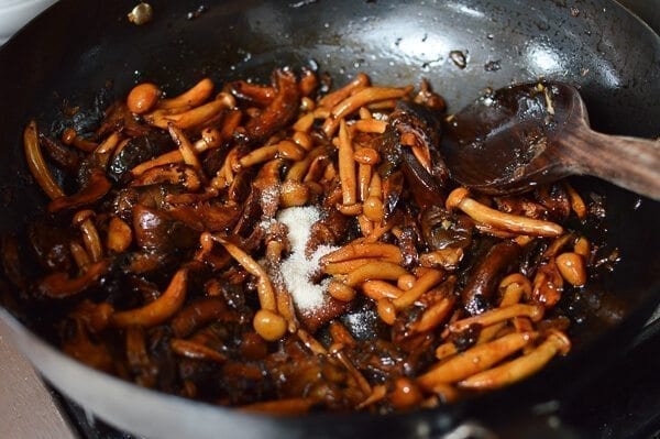 Soy Sauce Braised Wild Mushroom Noodles, by cwww5.fioekdjsdas.cf