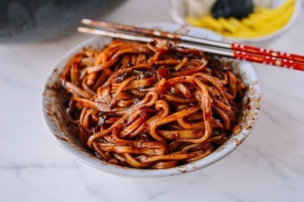 Korean Black Bean Noodles (Jajangmyeon), by cwww5.fioekdjsdas.cf