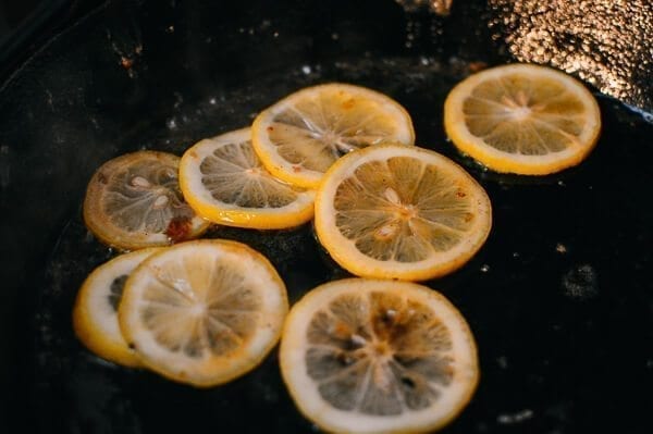 Lemon slices in pan, by cwww5.fioekdjsdas.cf