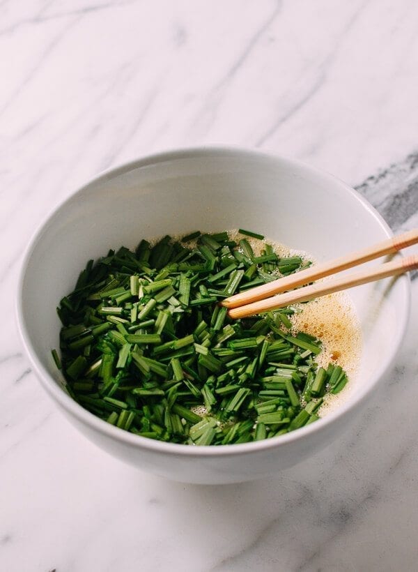 Chinese Chives & Eggs Stir Fry, by cwww5.fioekdjsdas.cf