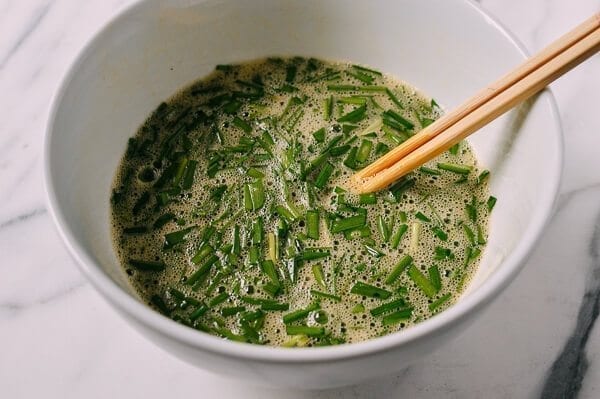 Chinese Chives & Eggs Stir Fry, by cwww5.fioekdjsdas.cf