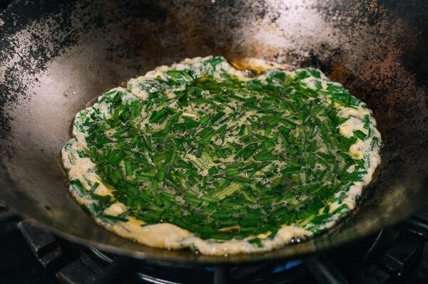 Chinese Chives & Eggs Stir Fry, by cwww5.fioekdjsdas.cf