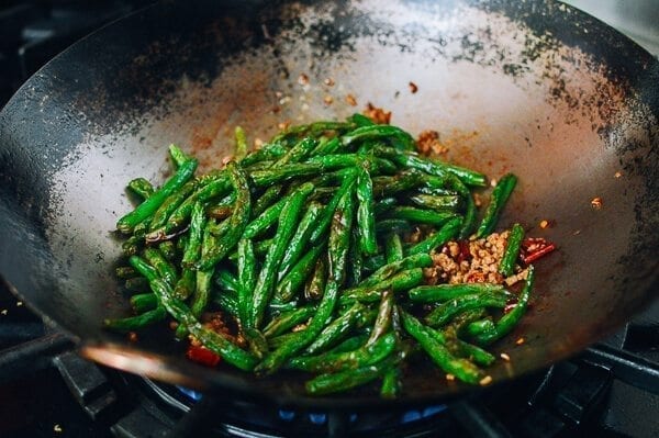 Gan Bian Si Ji Dou - Sichuan Dry Fried String Beans, by cwww5.fioekdjsdas.cf