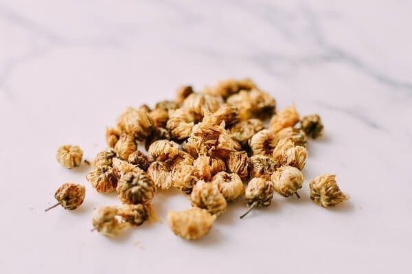 Chrysanthemum Tea Benefits (and How to Make It), by cwww5.fioekdjsdas.cf
