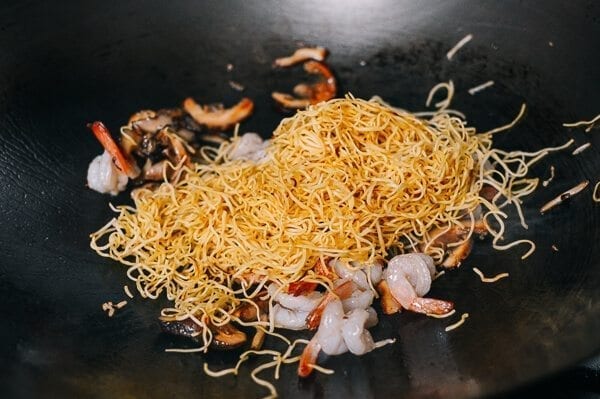 Hong Kong Style Shrimp Chow Mein Noodles, by cwww5.fioekdjsdas.cf