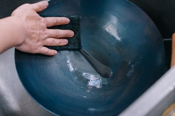 How to Season a Wok and Daily Wok Care by cwww5.fioekdjsdas.cf