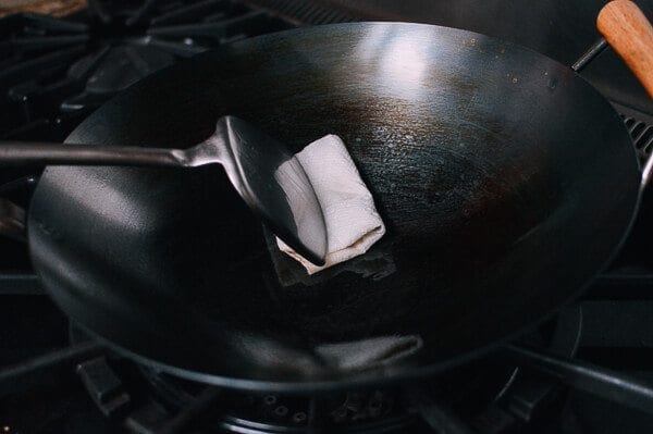 How to Season a Wok and Daily Wok Care by cwww5.fioekdjsdas.cf