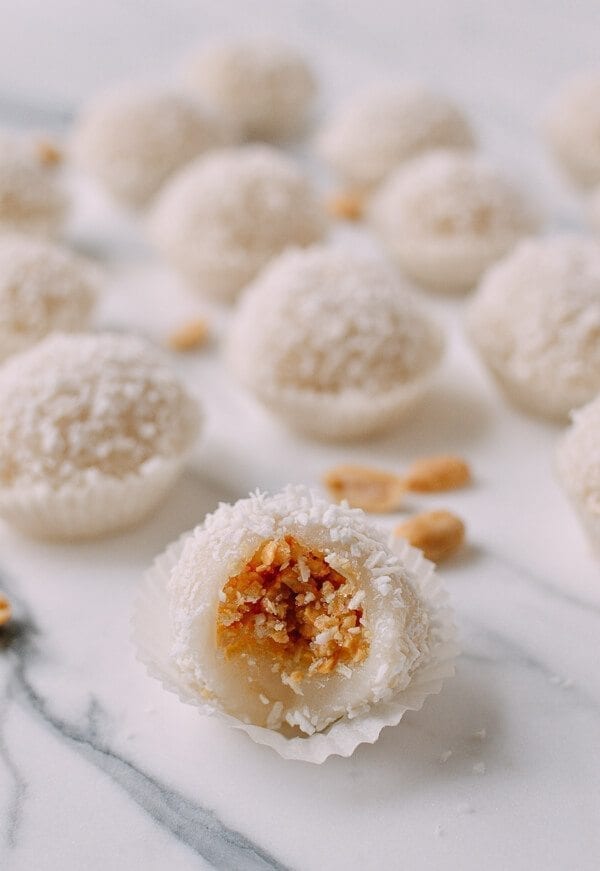 Coconut Peanut Mochi (糯米糍), by cwww5.fioekdjsdas.cf
